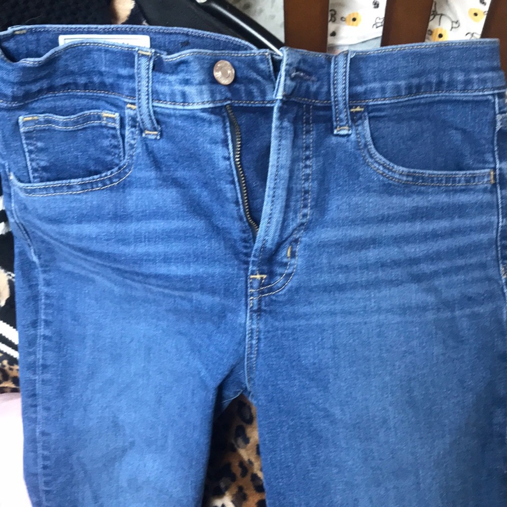 Gap high rise blue jeans , skinny worn 2-3 times